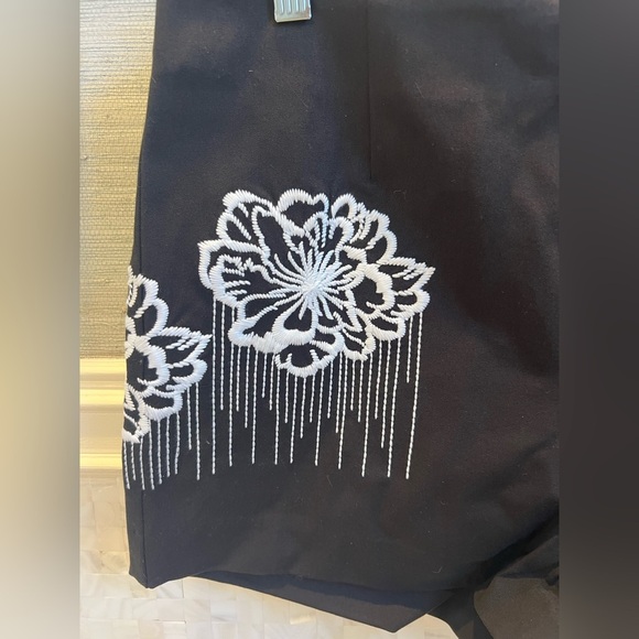 NWT new Anthropologie Maeve embellished micro shorts 6 black white embroidered - Picture 8 of 17